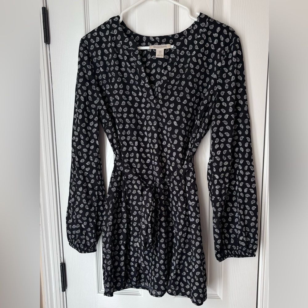 Motherhood Maternity Black and White Paisley Blouse- Medium